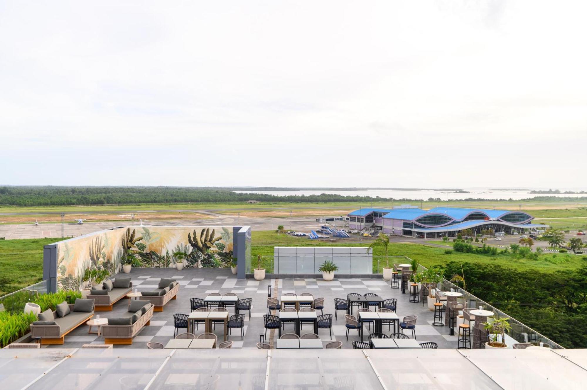 Aston Sorong Hotel & Conference Center Eksteriør bilde