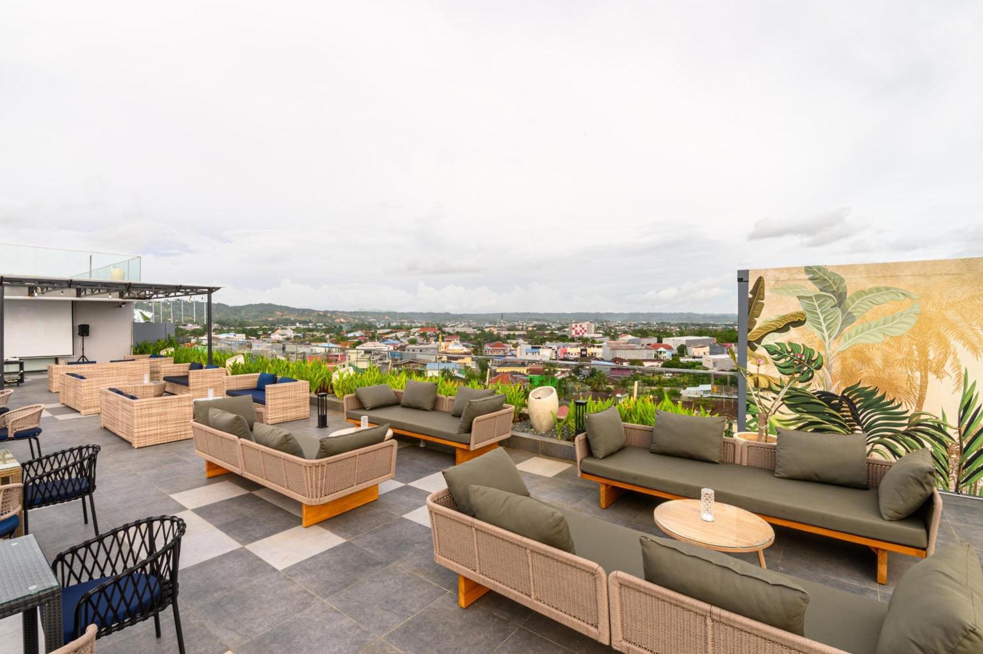 Aston Sorong Hotel & Conference Center Eksteriør bilde