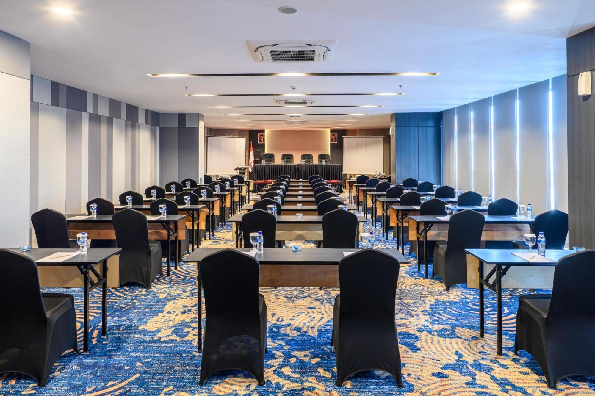 Aston Sorong Hotel & Conference Center Eksteriør bilde